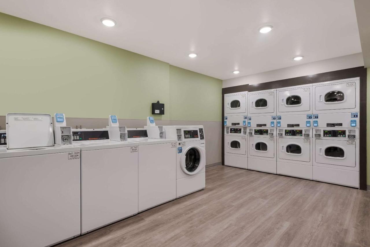 Woodspring Suites Phoenix-Deer Valley Экстерьер фото